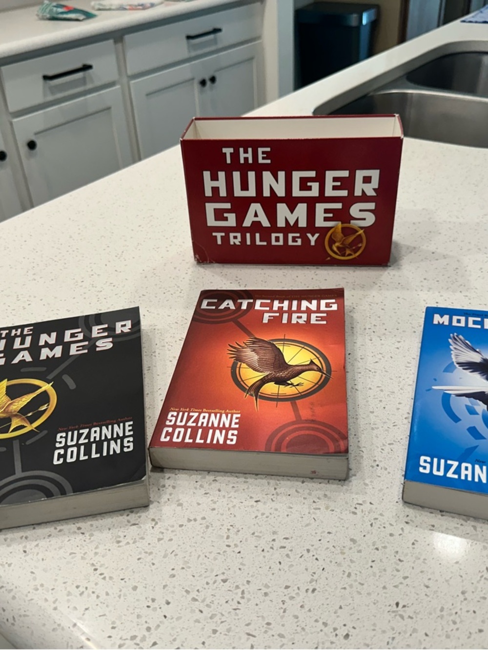 The Hunger Games Trilogy Box Set - Red/Black/Blue Covers